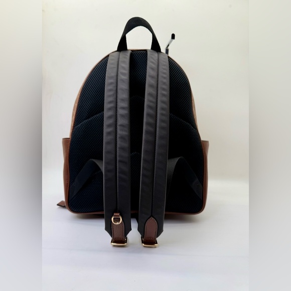 EUC Coach Court Medium Backpack in Signature Coated Canvas - Picture 2 of 12